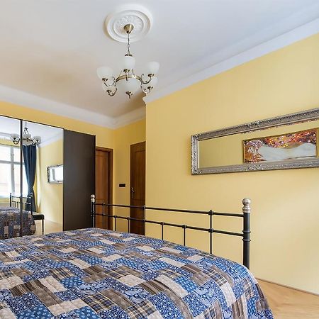 In Heart Of Prague - 2Br 2Ba Elegant Downtown Apt Eksteriør bilde