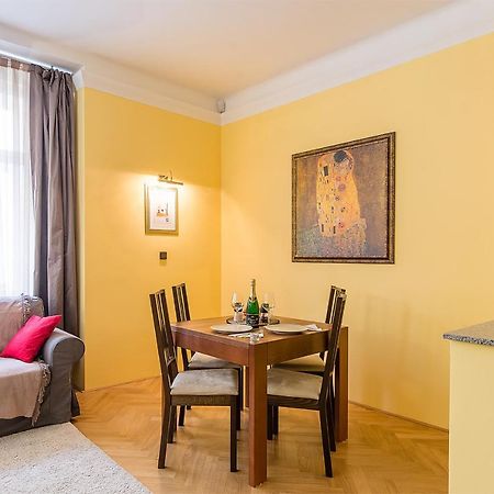 In Heart Of Prague - 2Br 2Ba Elegant Downtown Apt Eksteriør bilde