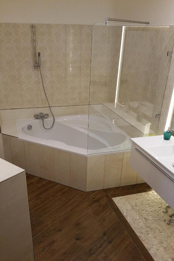In Heart Of Prague - 2Br 2Ba Elegant Downtown Apt Eksteriør bilde