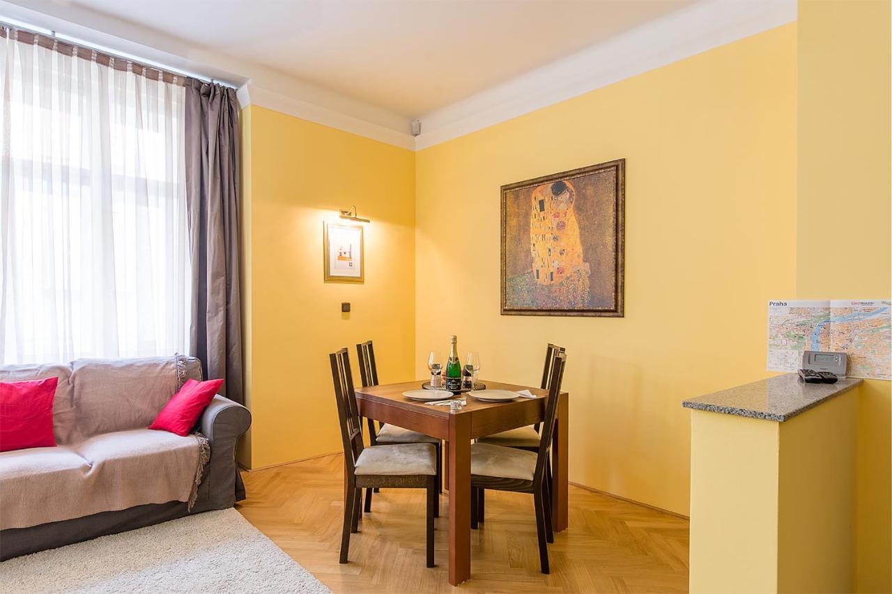 In Heart Of Prague - 2Br 2Ba Elegant Downtown Apt Eksteriør bilde